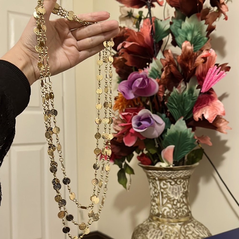 Long necklace in gold color